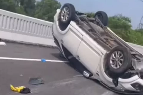 Kecelakaan lalu lintas terjadi di Jalan Tol